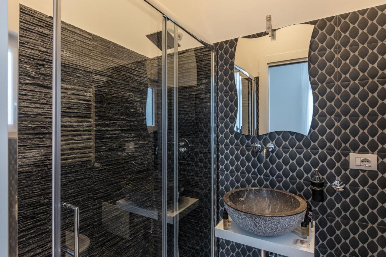 Casa Dei Visionari Apartment Bari Ngoại thất bức ảnh