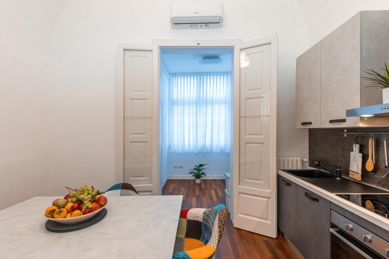 Casa Dei Visionari Apartment Bari Ngoại thất bức ảnh