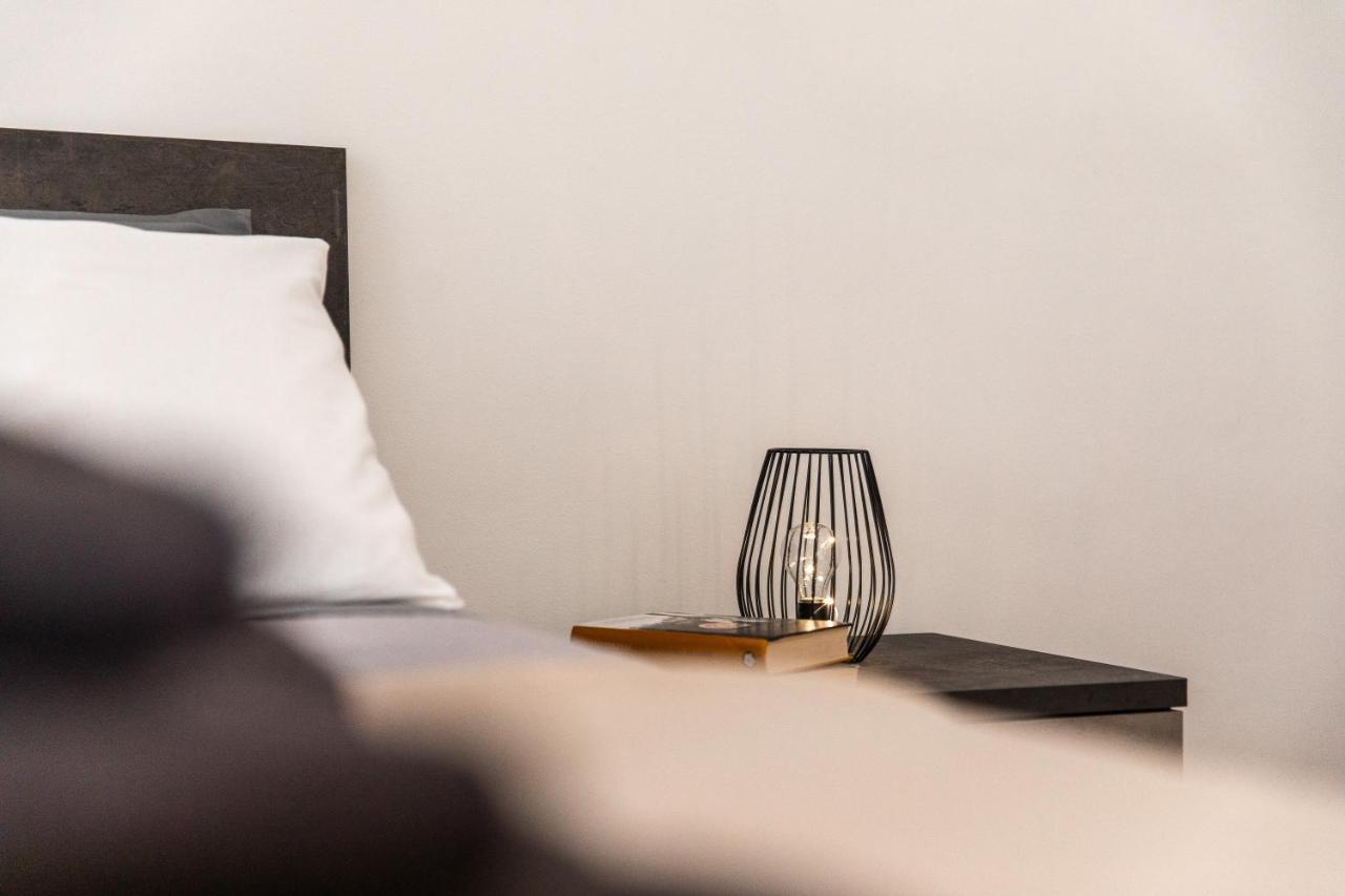 Casa Dei Visionari Apartment Bari Ngoại thất bức ảnh