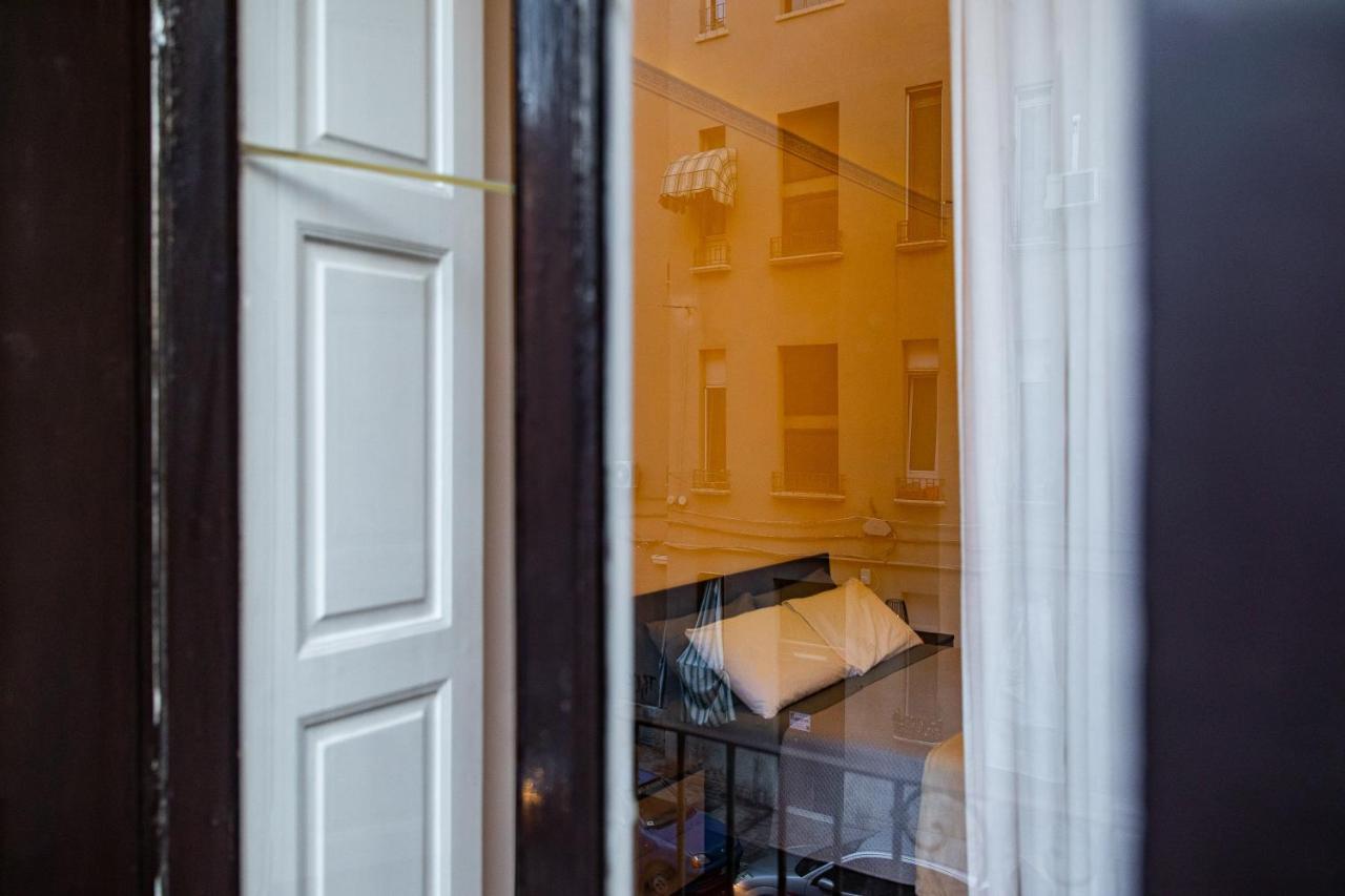 Casa Dei Visionari Apartment Bari Ngoại thất bức ảnh